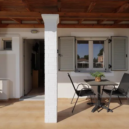 Santos & Apartment Dassia (Corfu)